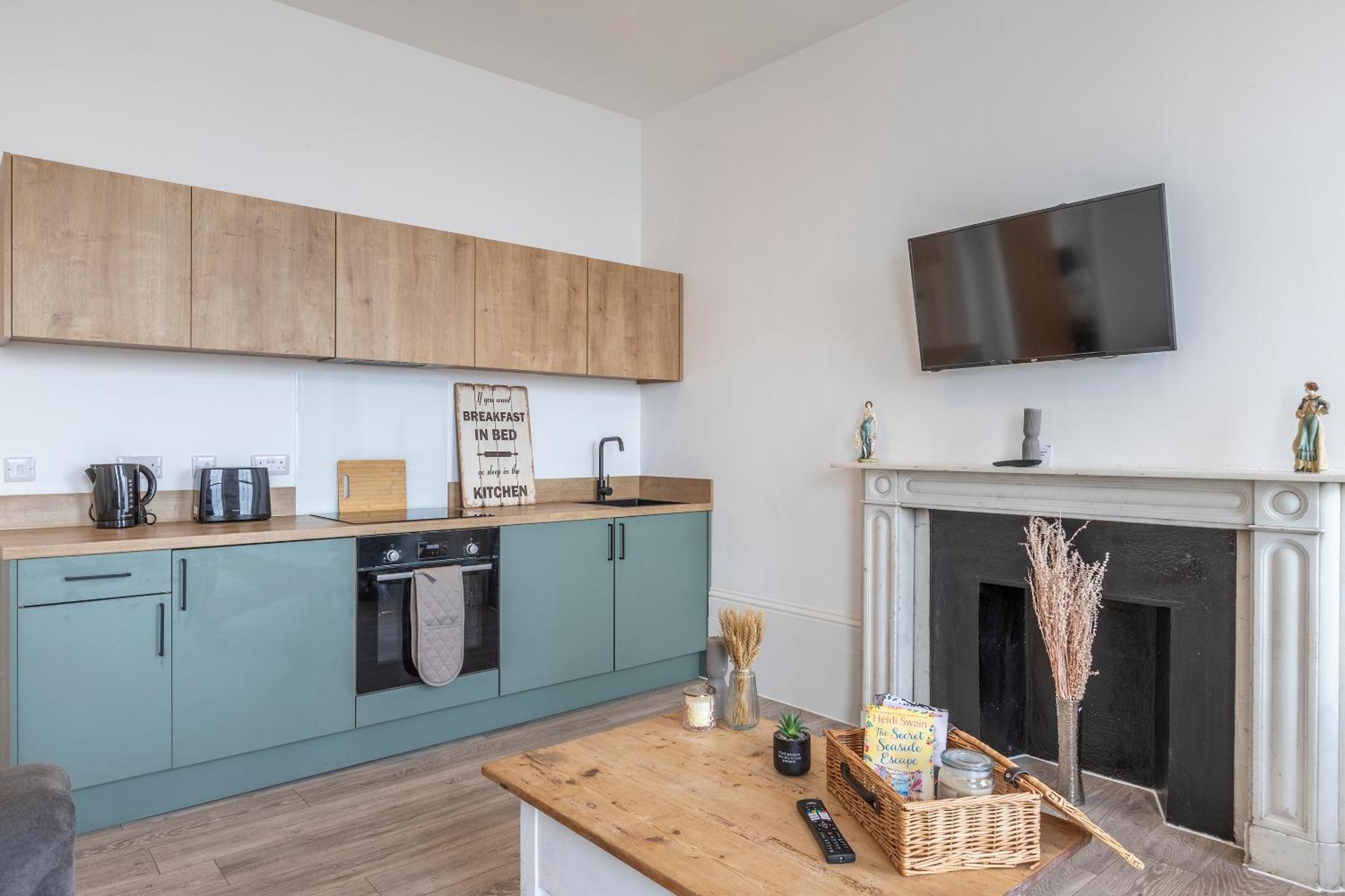 Seaside Serenity: Stylish Sea View Apartments In Herne Bay Kültér fotó